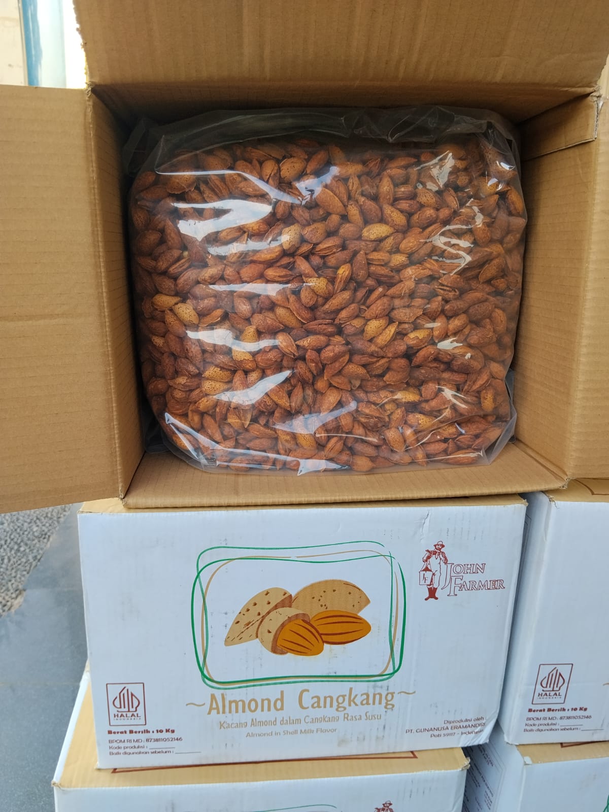 ALMOND CANGKANG  (10kg)